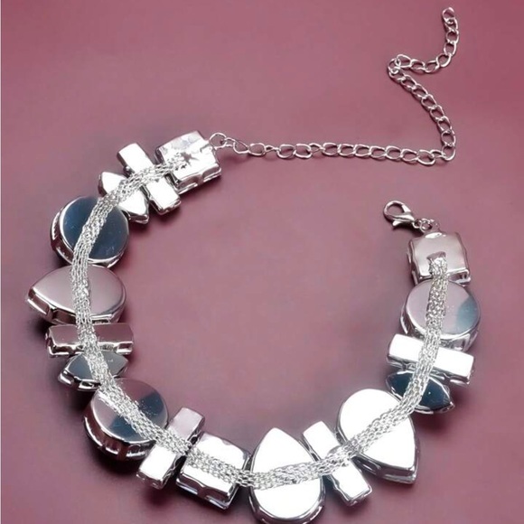 Socialite Crystal Fashion Choker Necklace - Picture 8 of 13